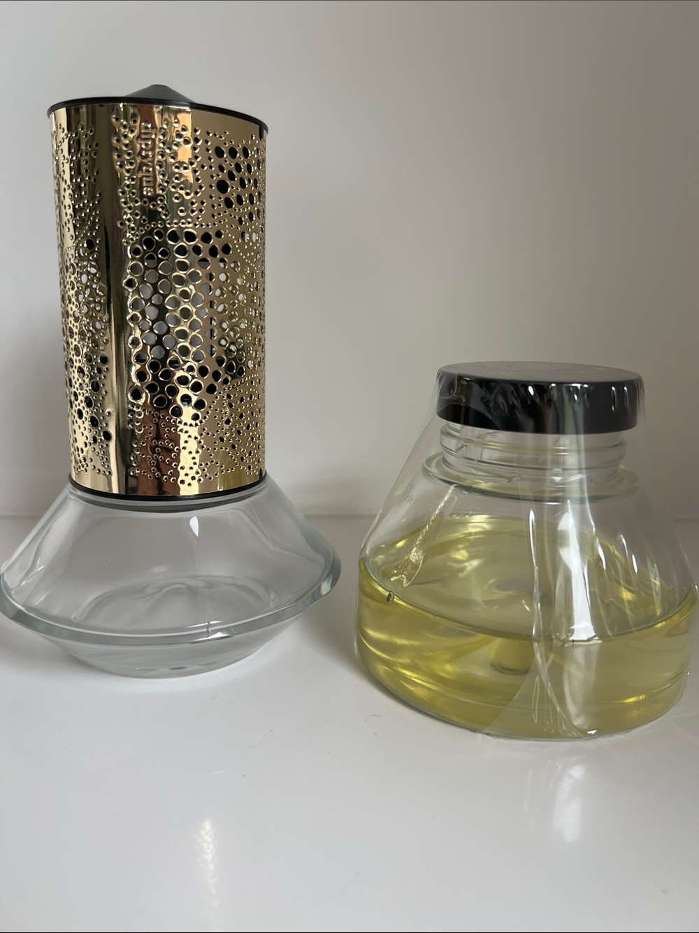 Diptyque Roses Hourglass diffuser  with Diffuser Refill - Picture 4 of 4